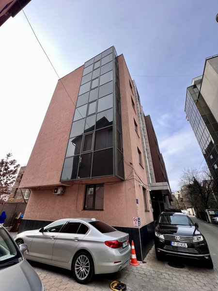 Aviatiei, Cartierul Francez, cladire exclusiv de birouri, zona Aurel Vlaicu